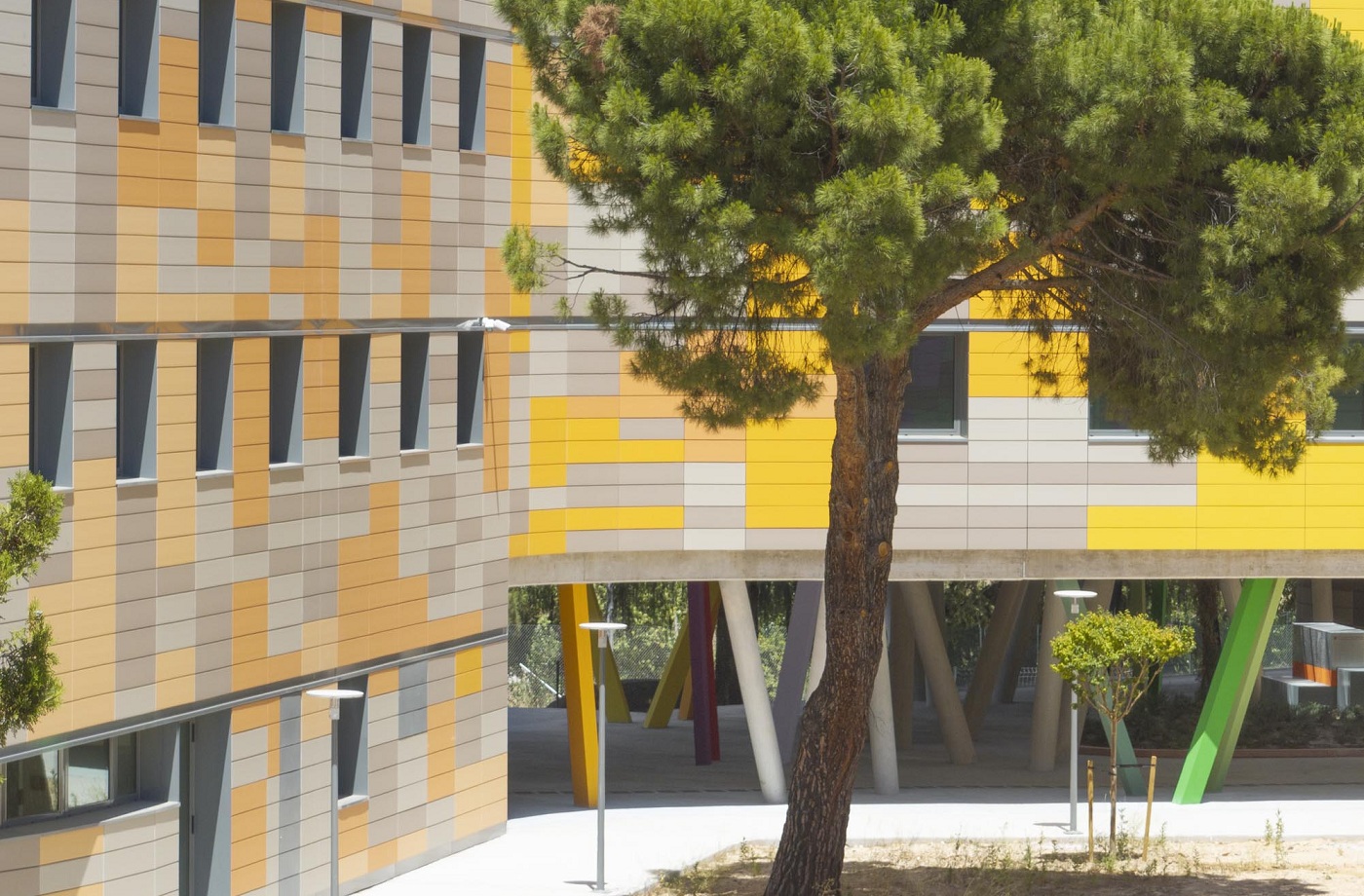 Universidad Colmplutense de Madrid (UCM)